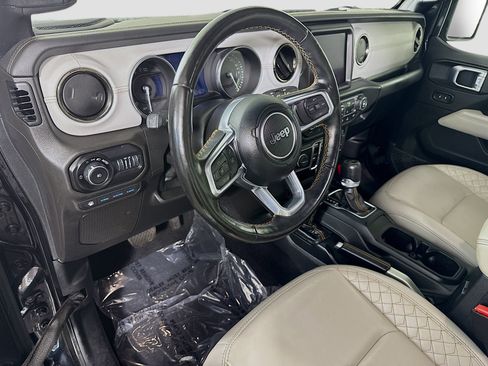 Used 2021 Jeep Wrangler Unlimited Sahara image 23