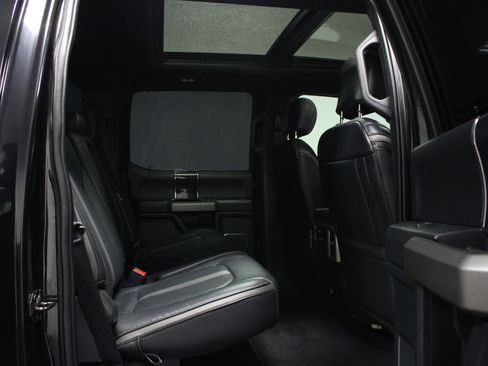 Used 2022 Ford F250 Platinum w/ FX4 Off-Road Package image 15