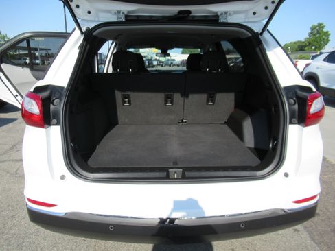 Used 2020 Chevrolet Equinox LT image 17