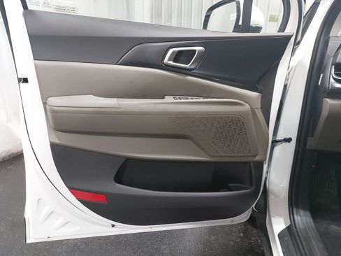 New 2026 Kia Carnival LXS image 29