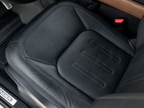 Used 2023 Land Rover Defender 110 X image 15