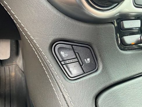 Used 2019 Chevrolet Suburban Premier RWD image 10