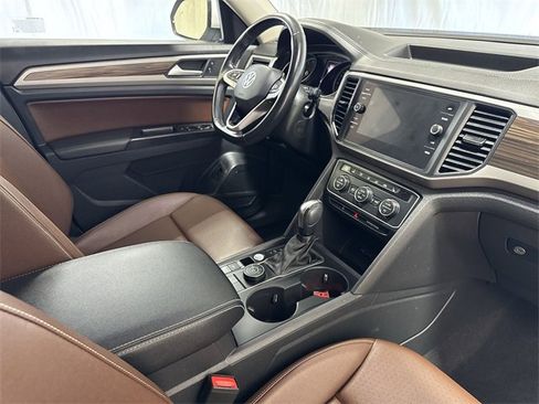 Used 2021 Volkswagen Atlas SE image 28