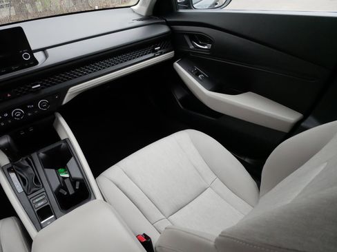 Certified 2023 Honda Accord EX image 11