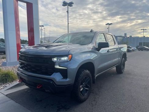 Used 2023 Chevrolet Silverado 1500 LT Trail Boss w/ Convenience Package II AWD/4WD image 2