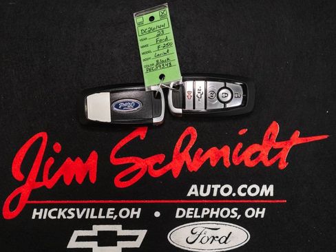 Used 2023 Ford F250 Lariat w/ Lariat Ultimate Package AWD/4WD image 44
