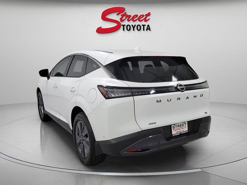 Used 2025 Nissan Murano SL AWD/4WD image 2