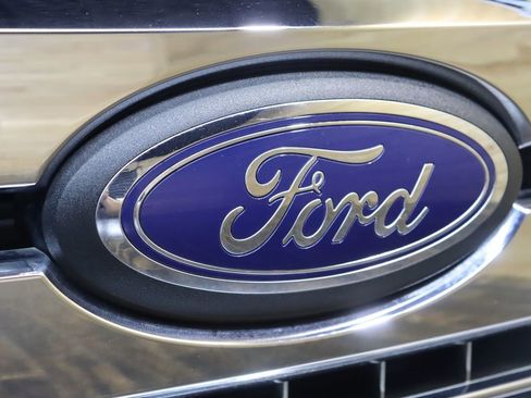 Used 2020 Ford F150 Lariat w/ Equipment Group 502A Luxury image 14