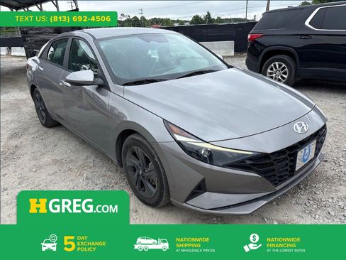 Used 2022 Hyundai Elantra SEL w/ Convenience Package FWD image 1