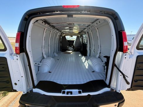 New 2025 GMC Savana 2500 Extended w/ Driver Convenience Package image 13