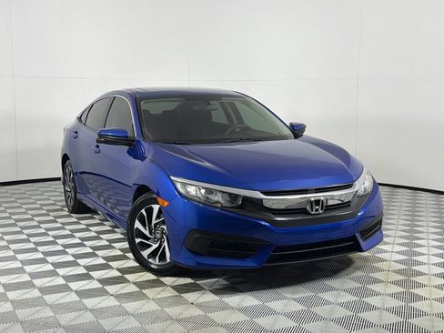 Used 2018 Honda Civic EX image 2
