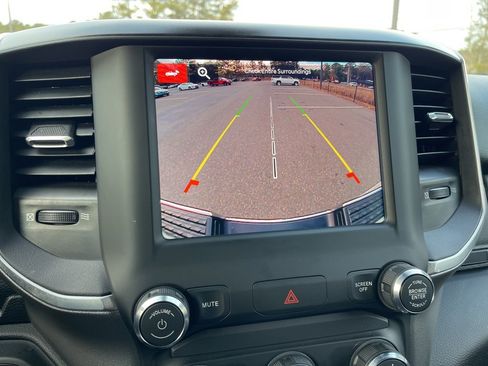 Used 2024 RAM 2500 Big Horn w/ Bed Utility Group image 11