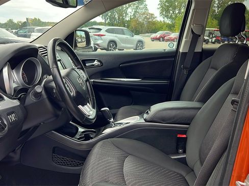 Used 2011 Dodge Journey Express image 8