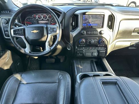 Used 2020 Chevrolet Silverado 2500 LTZ w/ LTZ Convenience Package image 16