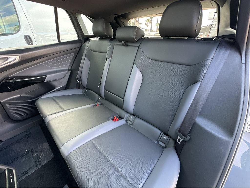 Used 2023 Volkswagen ID.4 Pro S RWD image 9