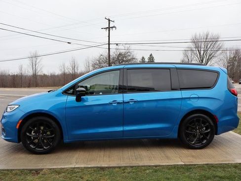 New 2026 Chrysler Pacifica Select w/ S Appearance Package FWD image 28