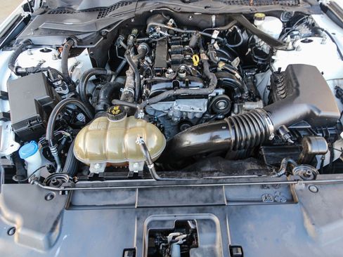 Used 2021 Ford Mustang Premium image 38