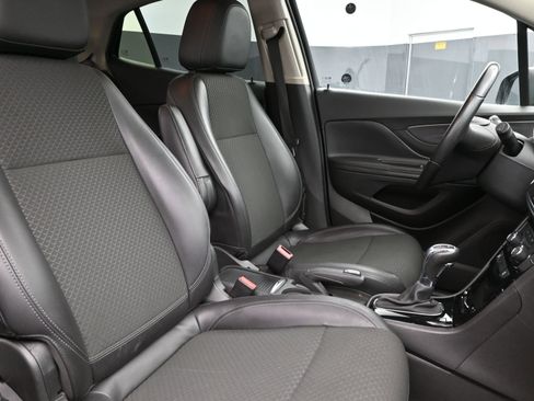 Used 2019 Buick Encore Preferred image 27