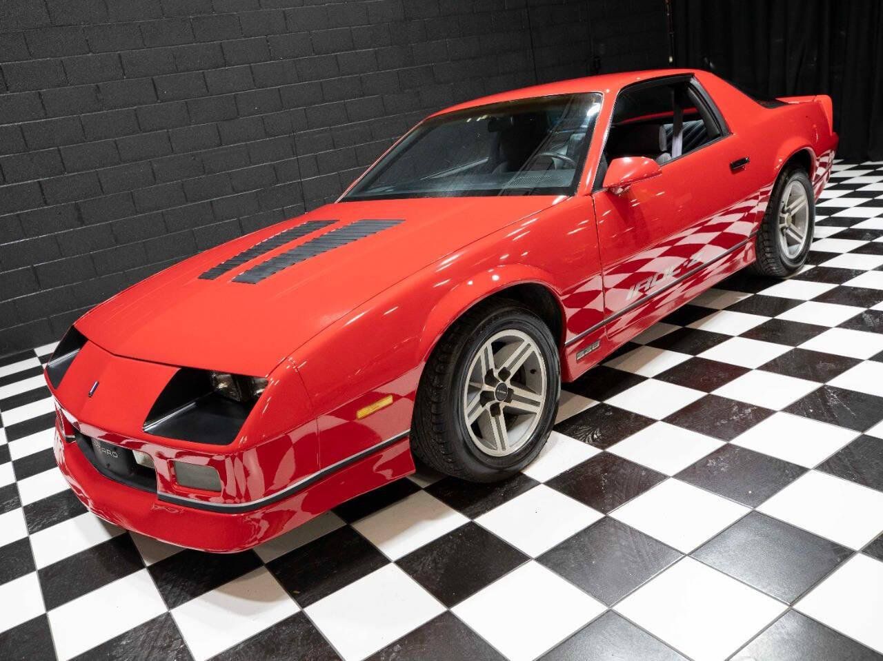 Used 1987 Chevrolet Camaro Z28 RWD image 8