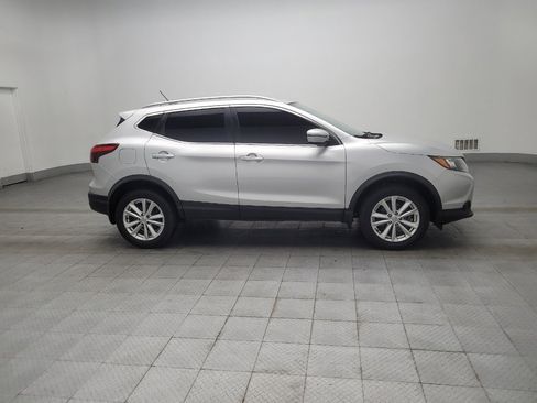 Used 2018 Nissan Rogue Sport SV image 11