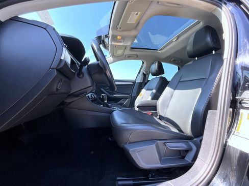 Used 2019 Volkswagen Jetta SE FWD image 11