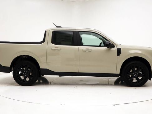 New 2025 Ford Maverick Lariat w/ Black Appearance Package image 2