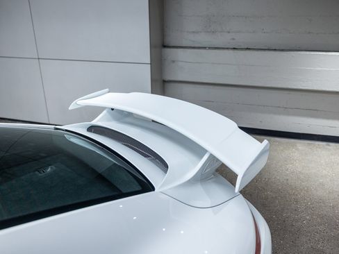 Used 2014 Porsche 911 GT3 w/ Sound Package Plus RWD image 21