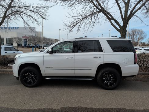 Used 2018 GMC Yukon Denali w/ Enhanced Security Package image 2