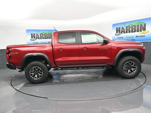 New 2026 Chevrolet Colorado ZR2 w/ Technology Package AWD/4WD image 6