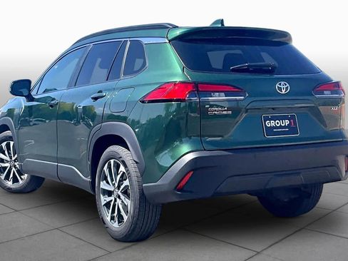 Used 2022 Toyota Corolla Cross XLE w/ Convenience Package image 12