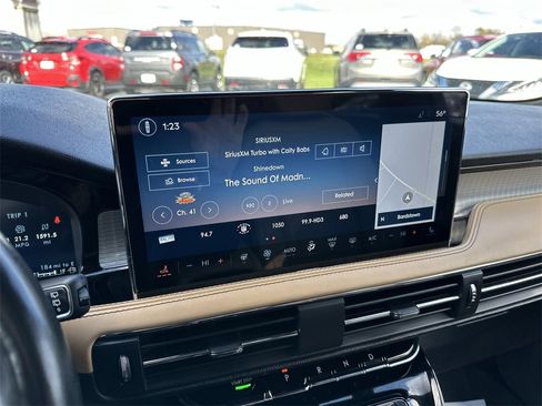 Used 2023 Lincoln Corsair Reserve w/ Equipment Group 202A image 16