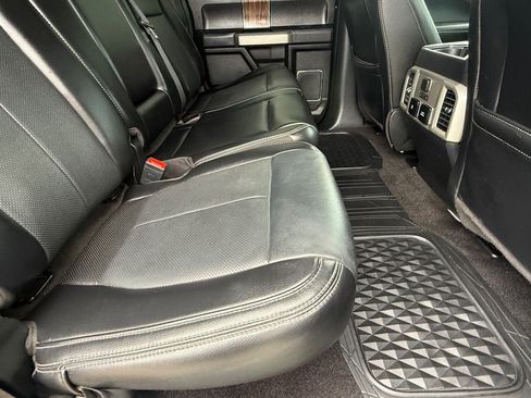 Used 2019 Ford F150 Lariat w/ Equipment Group 502A Luxury AWD/4WD image 11