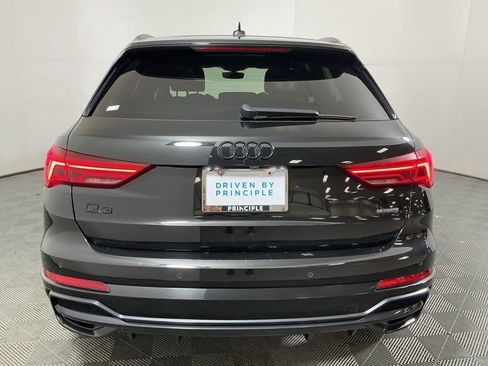 Used 2021 Audi Q3 2.0T Premium Plus w/ Premium Plus Package image 9