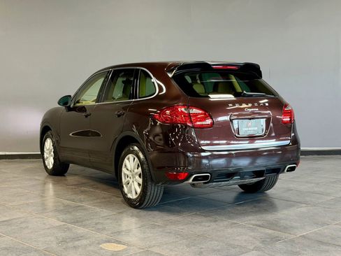 Used 2014 Porsche Cayenne Platinum Edition AWD/4WD image 8
