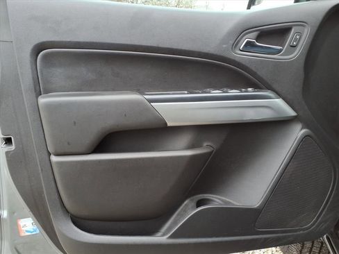 Used 2019 Chevrolet Colorado LT w/ LT Convenience Package image 12