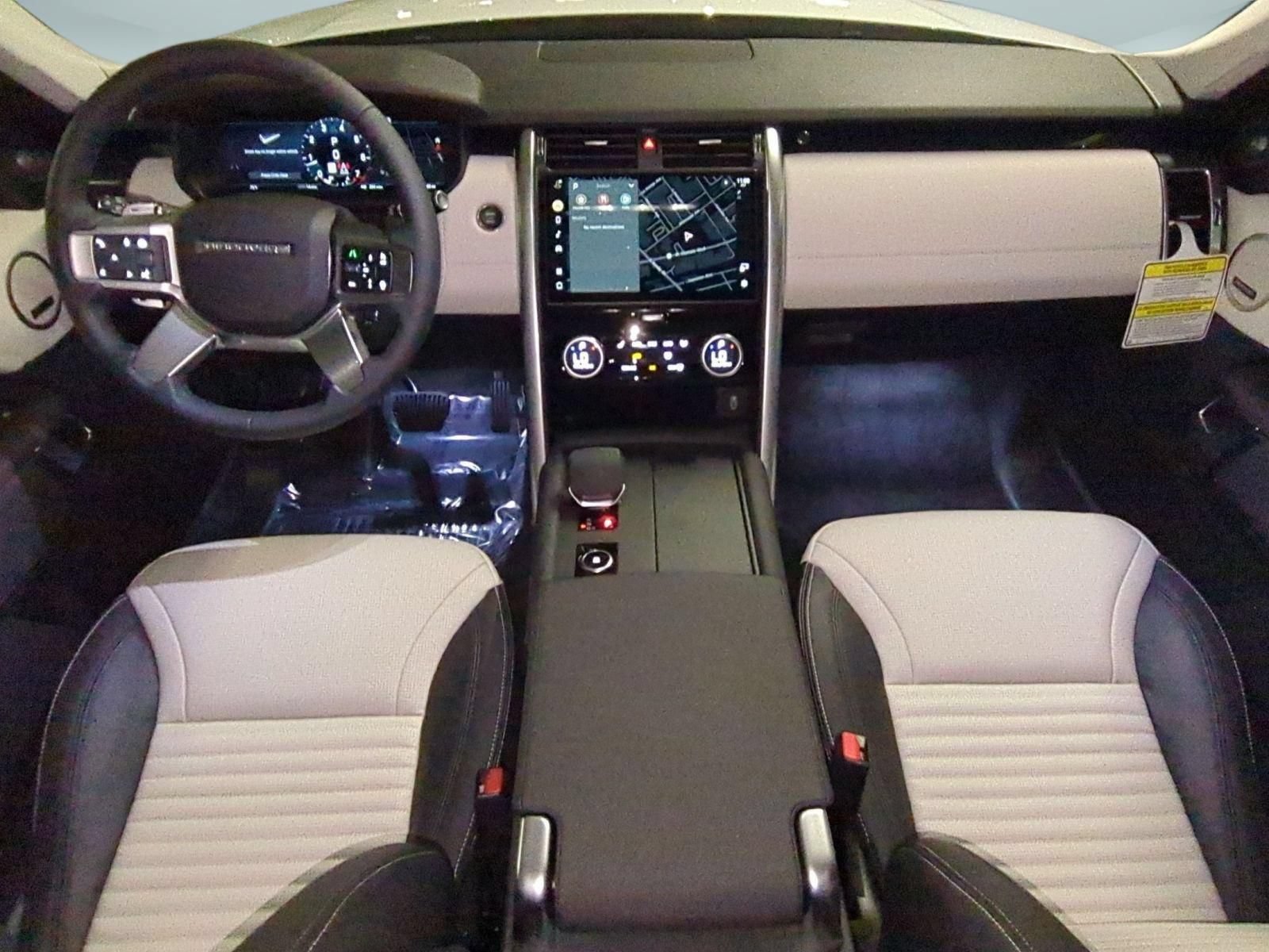 New 2026 Land Rover Discovery S AWD/4WD image 26