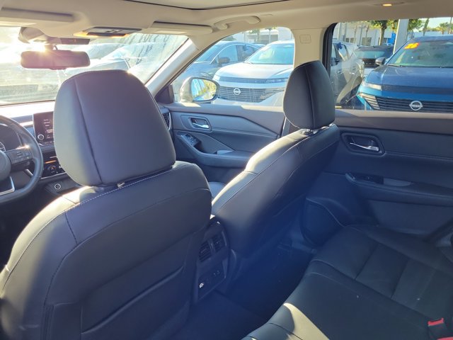 Used 2022 Nissan Rogue SL FWD image 13