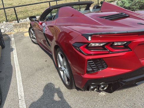 Used 2023 Chevrolet Corvette Stingray Preferred Conv w/ Z51 Performance Package RWD image 9