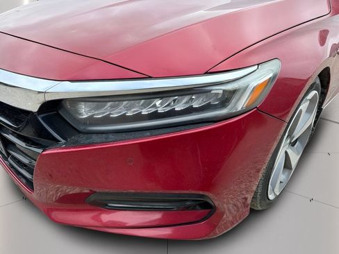 Used 2018 Honda Accord Touring image 8