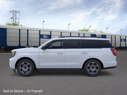 New 2026 Ford Expedition Active RWD image 3