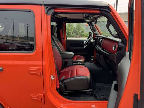 Used 2023 Jeep Wrangler Unlimited Rubicon 4xe AWD/4WD image 15