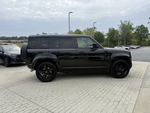 Used 2024 Land Rover Defender 110 V8 image 6