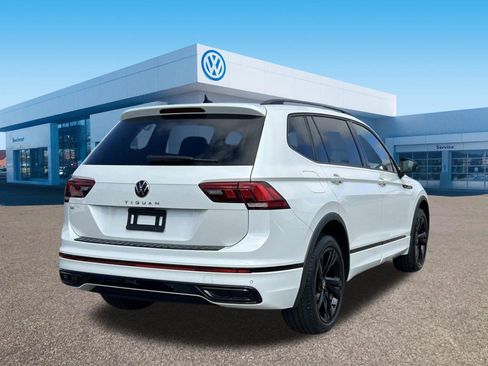 Used 2023 Volkswagen Tiguan SE R-Line FWD image 7