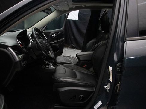 Used 2016 Jeep Cherokee Trailhawk w/ Comfort/Convenience Group image 25