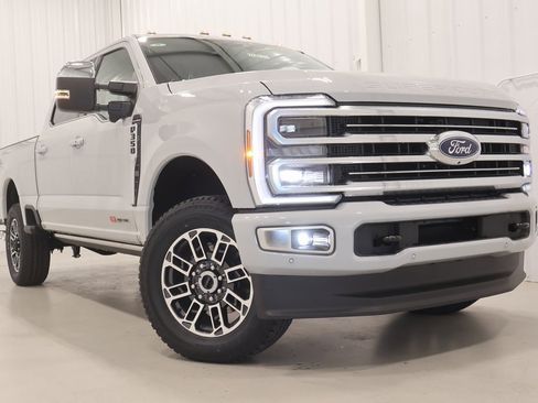 New 2026 Ford F350 Platinum w/ Platinum Plus Package image 37