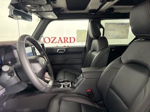 New 2025 Ford Bronco Badlands image 14