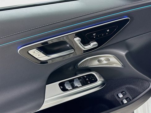 New 2026 Mercedes-Benz E 53 AMG e 4MATIC Sedan image 19
