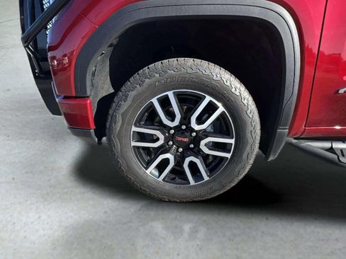 Used 2024 GMC Sierra 1500 AT4 w/ Technology Package image 18