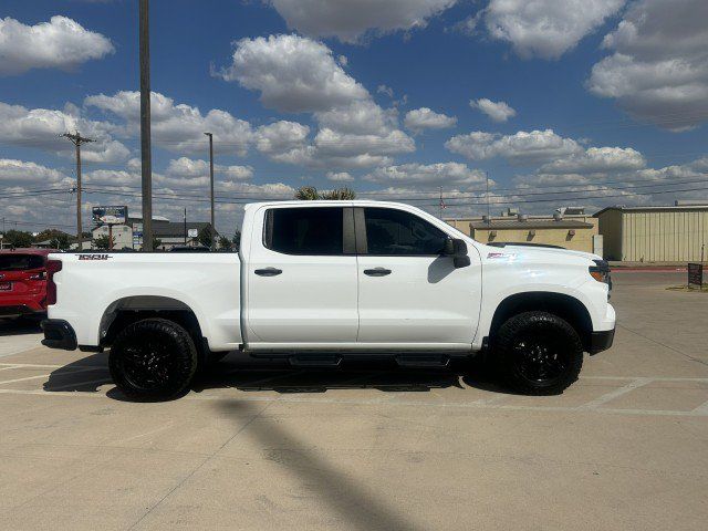 Used 2023 Chevrolet Silverado 1500 Custom Trail Boss AWD/4WD image 4