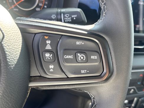Used 2026 Jeep Gladiator Mojave AWD/4WD image 19